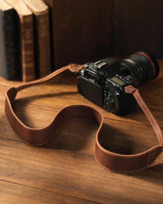 The Fotografo Leather Camera Strap