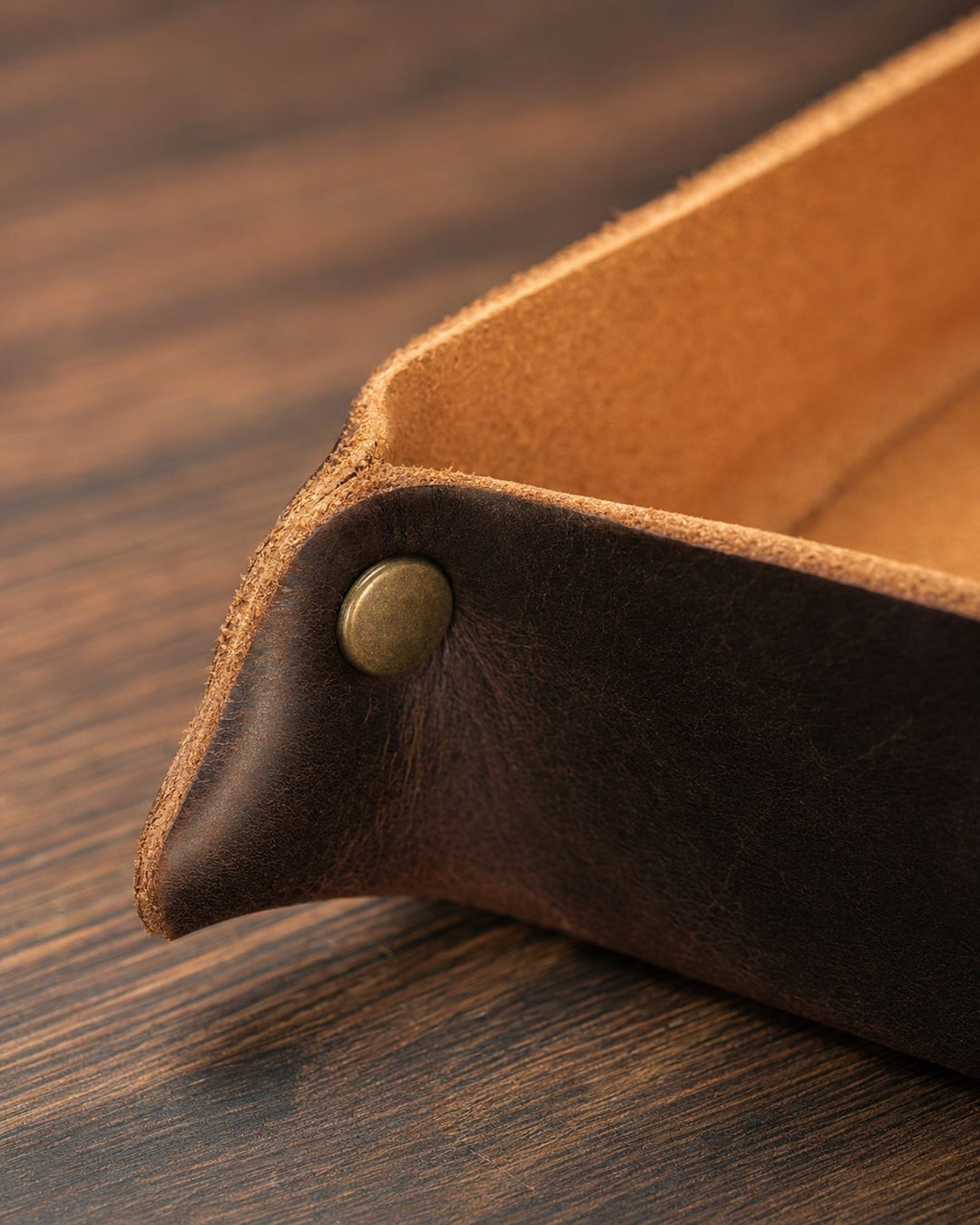 The Posata Leather Valet Tray